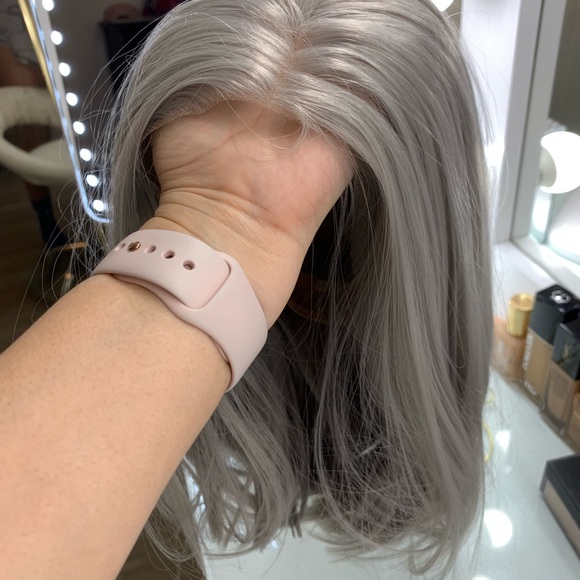 Gray lace front synthetic wig - Picture 3 of 6